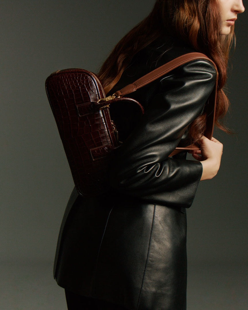 Model with the LUCCA STRETCH Cedar Brown bag